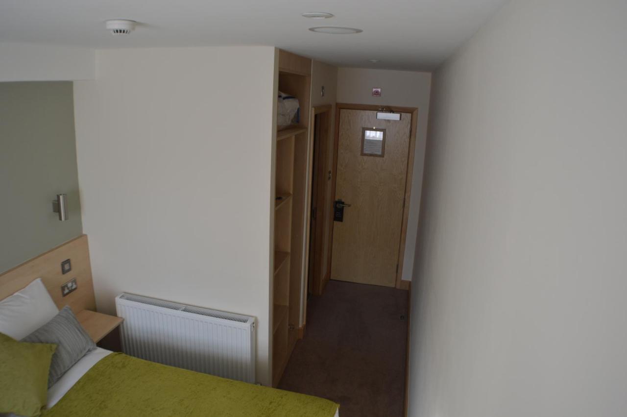 Great Western Hotel Swindon Room photo